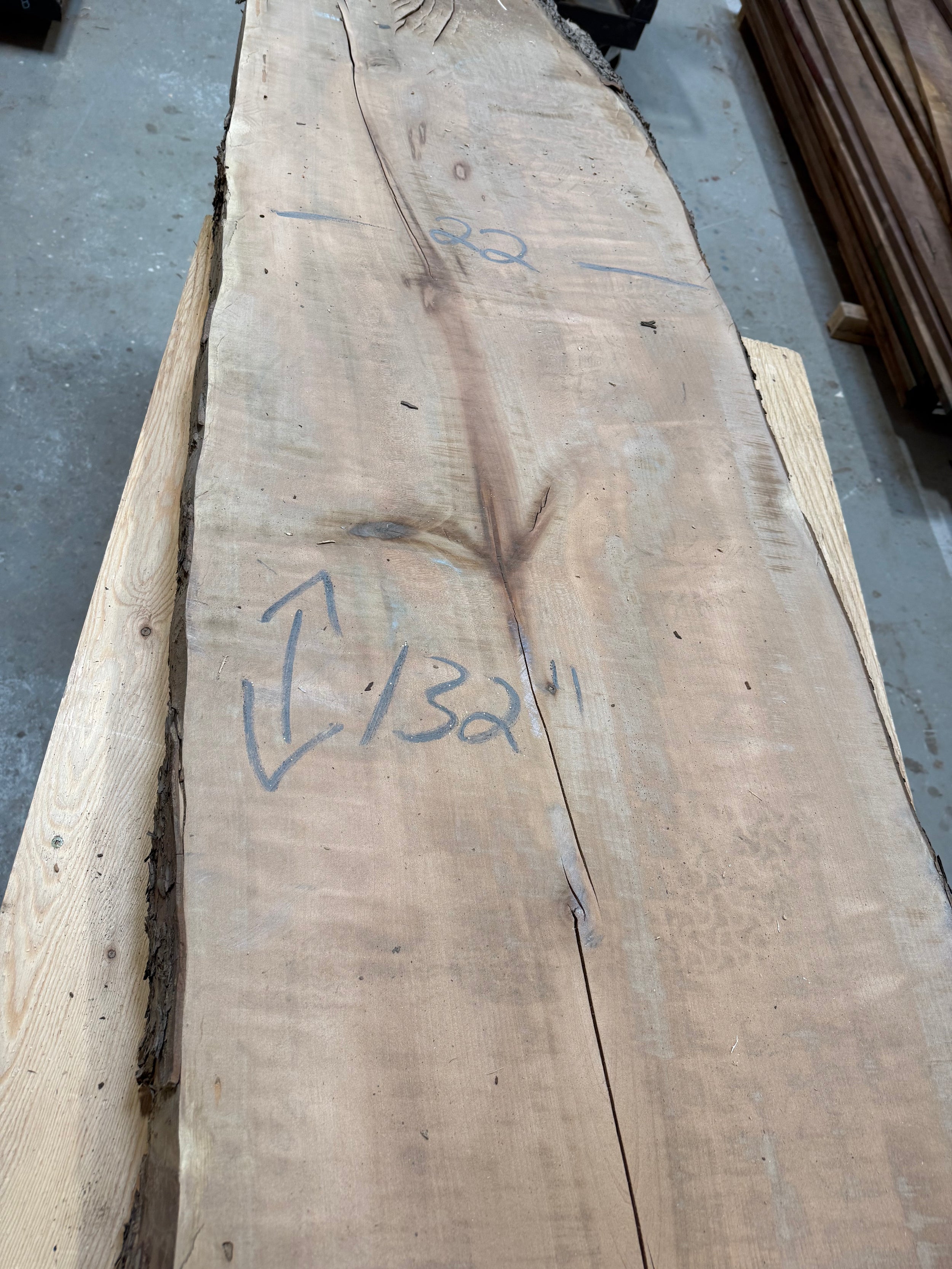 Arbutus Live Edge Slab AR07 132x20-22x3.25"